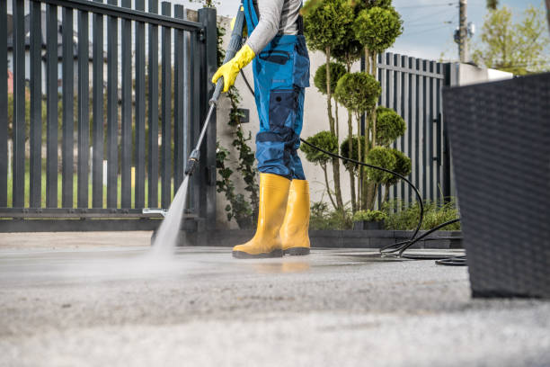Best Commercial Building Pressure Washing  in Aztec, NM